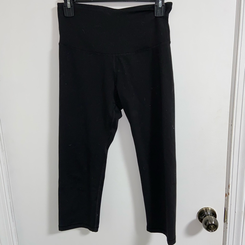 Old Navy Active High Waisted Capri Leggings